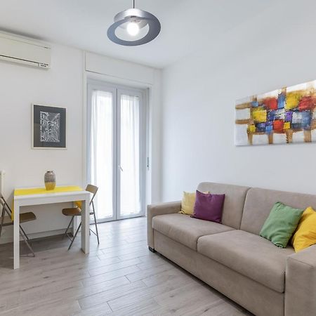 Piazza De Angeli M1 Comfortable Flat With Balcony Milan Exterior photo