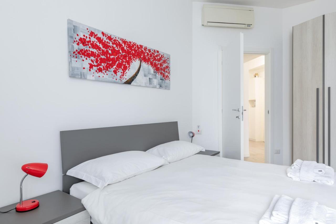 Piazza De Angeli M1 Comfortable Flat With Balcony Milan Exterior photo