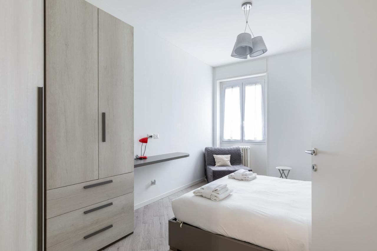 Piazza De Angeli M1 Comfortable Flat With Balcony Milan Exterior photo