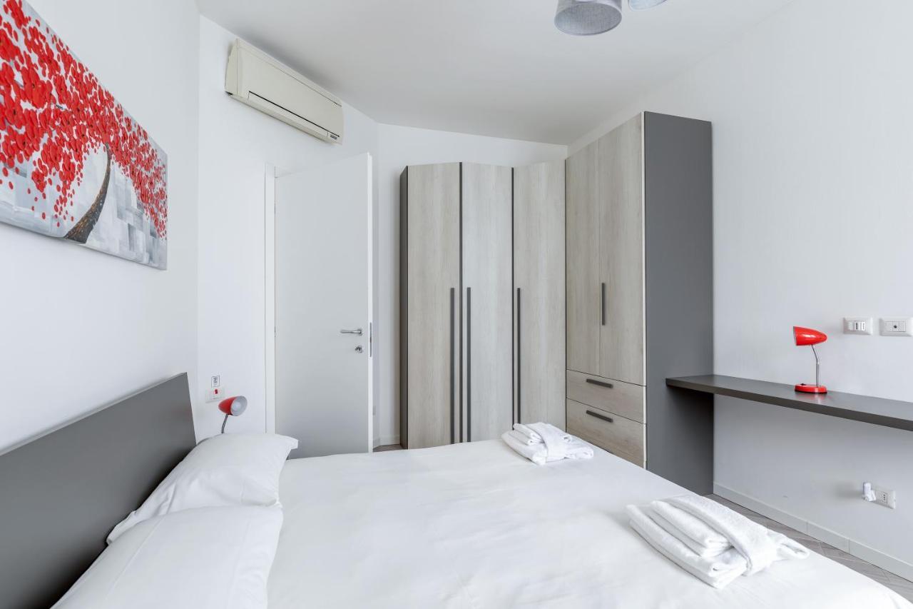 Piazza De Angeli M1 Comfortable Flat With Balcony Milan Exterior photo